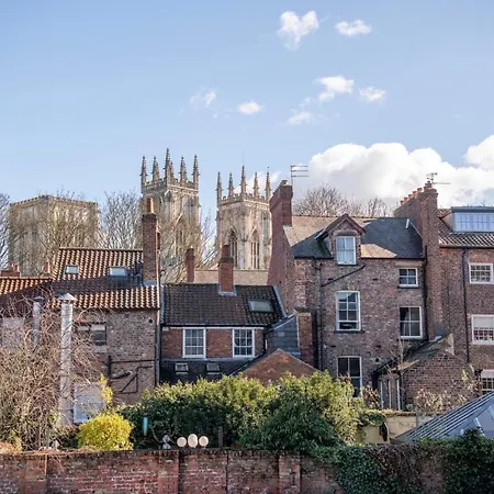 The Quadrant - The Larsen York
