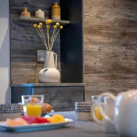 The Quadrant - The Larsen Apartment *