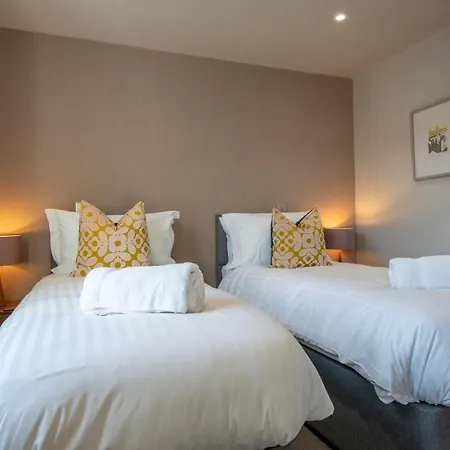 The Quadrant - The Larsen * York