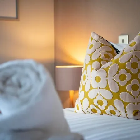 The Quadrant - The Larsen * York
